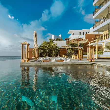 Hotel B Unique (Adults Only)