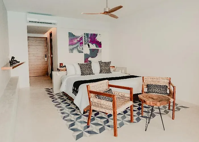 Hotel B Unique (adults Only)